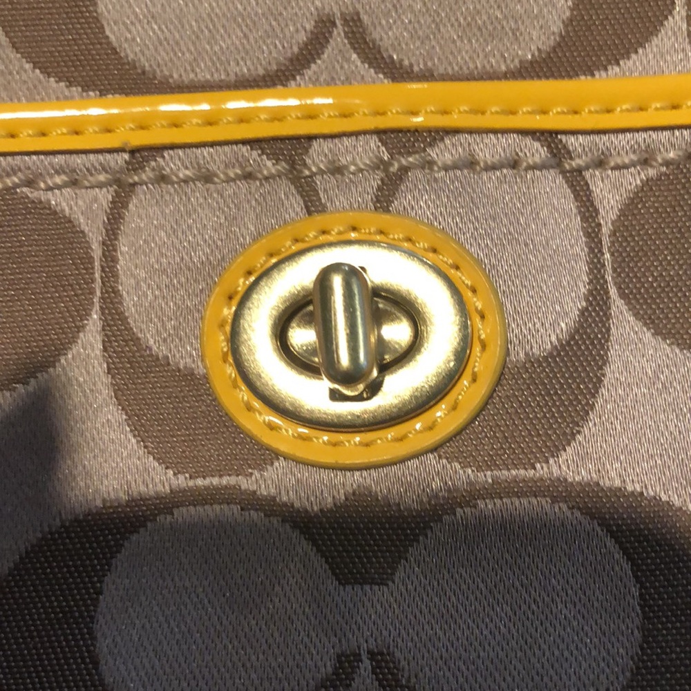 Coach gold and yellow wristlet - Picture 4 of 5